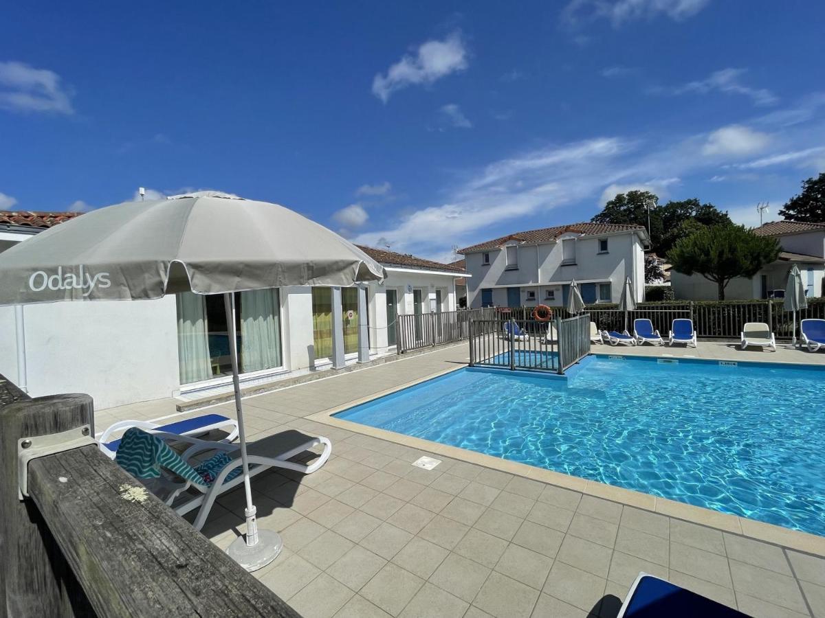 Charmante Maisonnette Avec Piscine, 2 Chambres, Terrasse Privee Et Parking - Saint-Brevin-Les-Pins - Fr-1-364-118 المظهر الخارجي الصورة